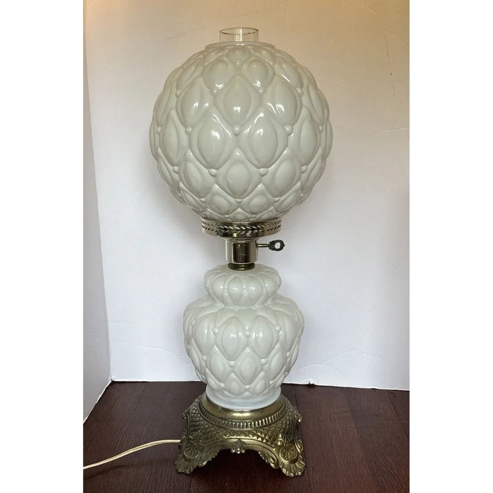 VTG MCM  Gone With The Wind Milk Glass Diamond Quilt Pattern 3 Way Lamp Complete